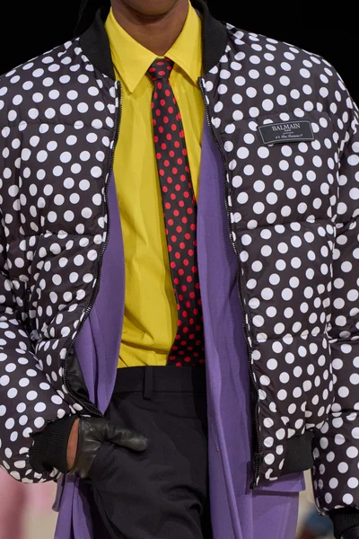 Look 60